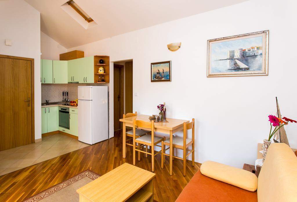 Apartments Miramare & Campara دوبروفينك الغرفة الصورة