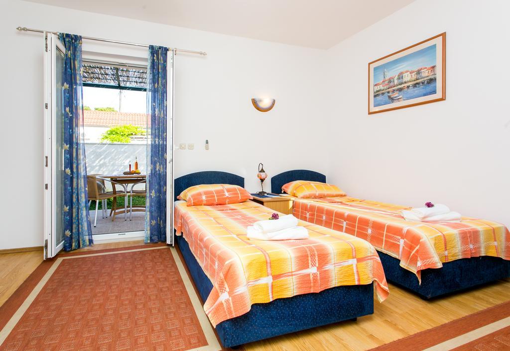 Apartments Miramare & Campara دوبروفينك الغرفة الصورة