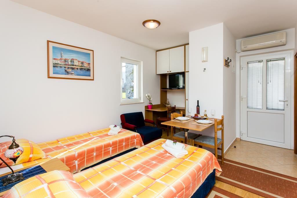 Apartments Miramare & Campara دوبروفينك الغرفة الصورة